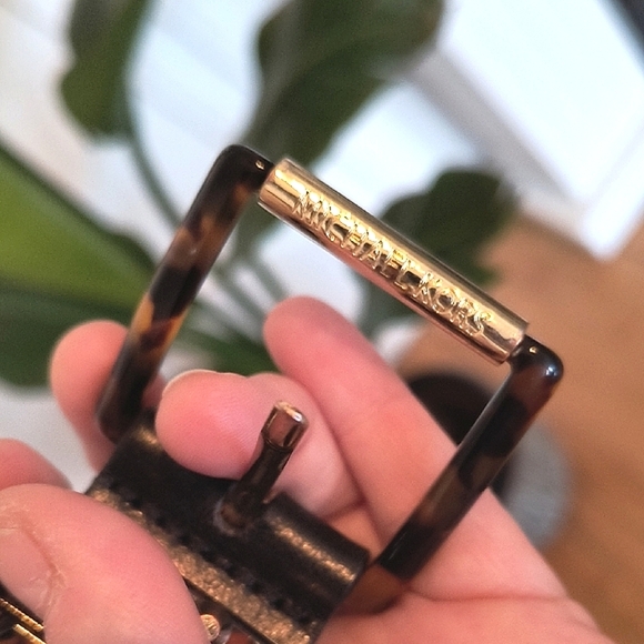 Michael Kors Women's Black Leather Belt. Size Large. - Picture 2 of 6